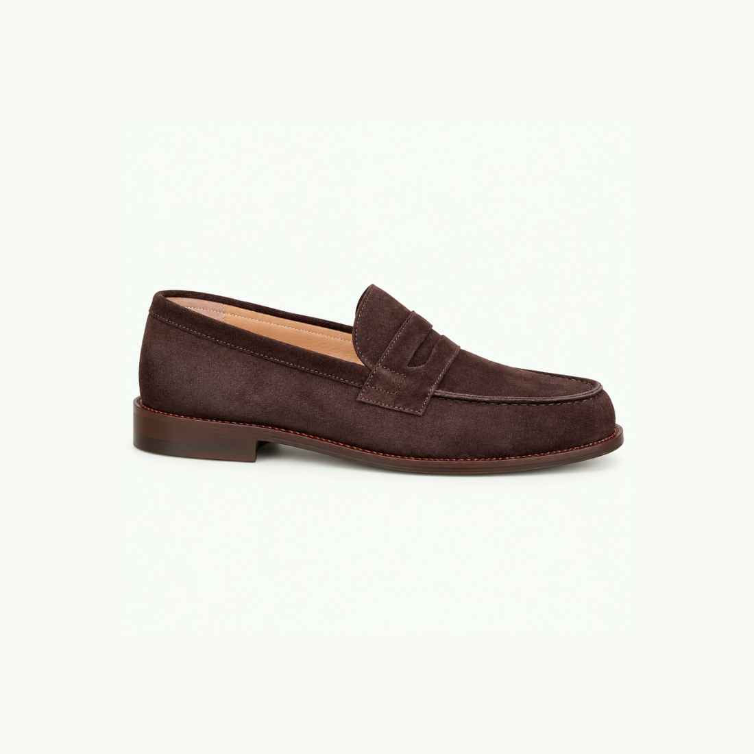 Mocassin marron chocolat à finition veloutée
