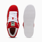 Puma Suede XL rouge et blanc - Sneaker streetwear iconique en daim avec bande blanche signature et semelle épaisse, style urbain tendance