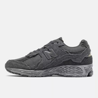 New Balance 2002R gris anthracite - Sneaker running rétro avec logo N signature, semelle sculptée et finitions daim premium, style urbain confortable