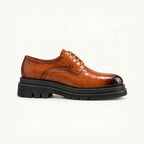 Derby marron cognac effet croco à semelle en gomme