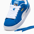 Puma Suede XL bleu et blanc - Sneaker streetwear iconique en daim avec bande blanche signature et semelle épaisse, style urbain tendance