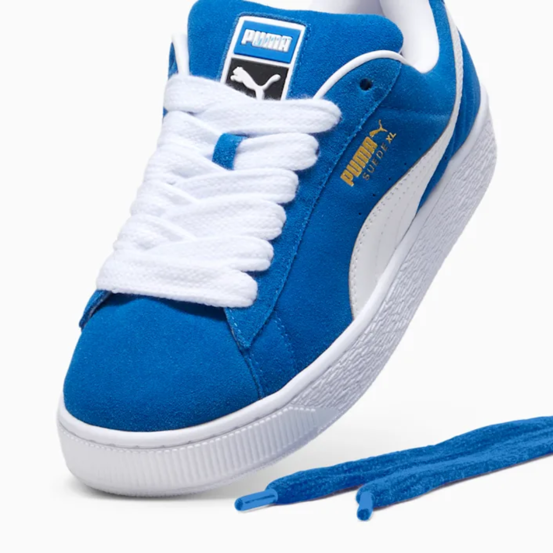 Puma Suede XL bleu et blanc - Sneaker streetwear iconique en daim avec bande blanche signature et semelle épaisse, style urbain tendance
