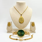 Coffret Curren – Montre verte, collier, boucles d'oreilles et bracelet dorés