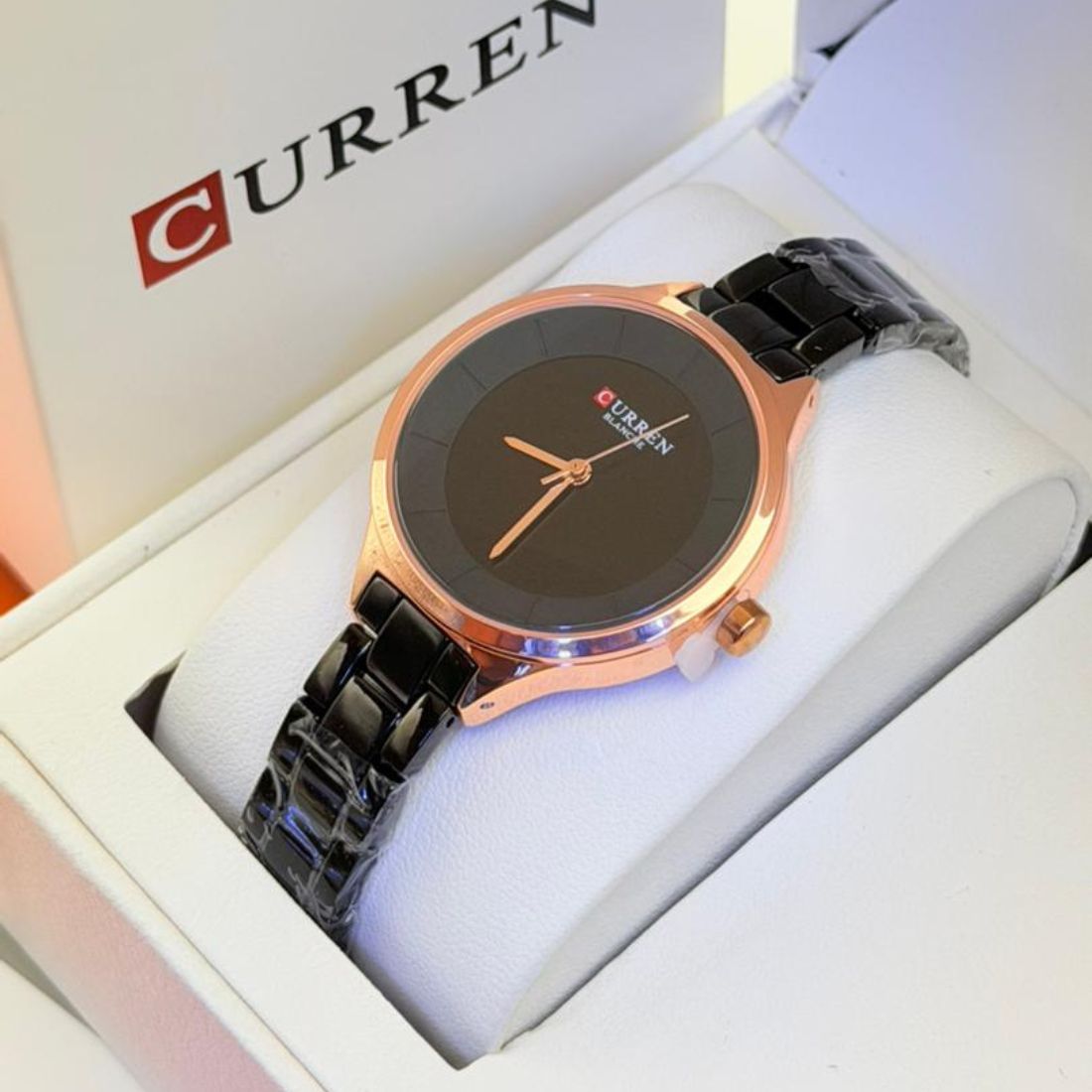 Montre Curren Blanche - bicolore or rose et bracelet noir et cadran noir